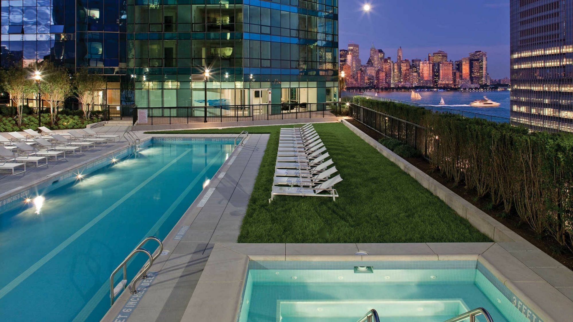 Global Luxury Suites At Greene Jersey City Eksteriør bilde